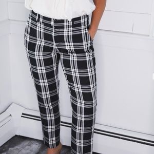Banana Republic Avery size 6 black plaid cropped